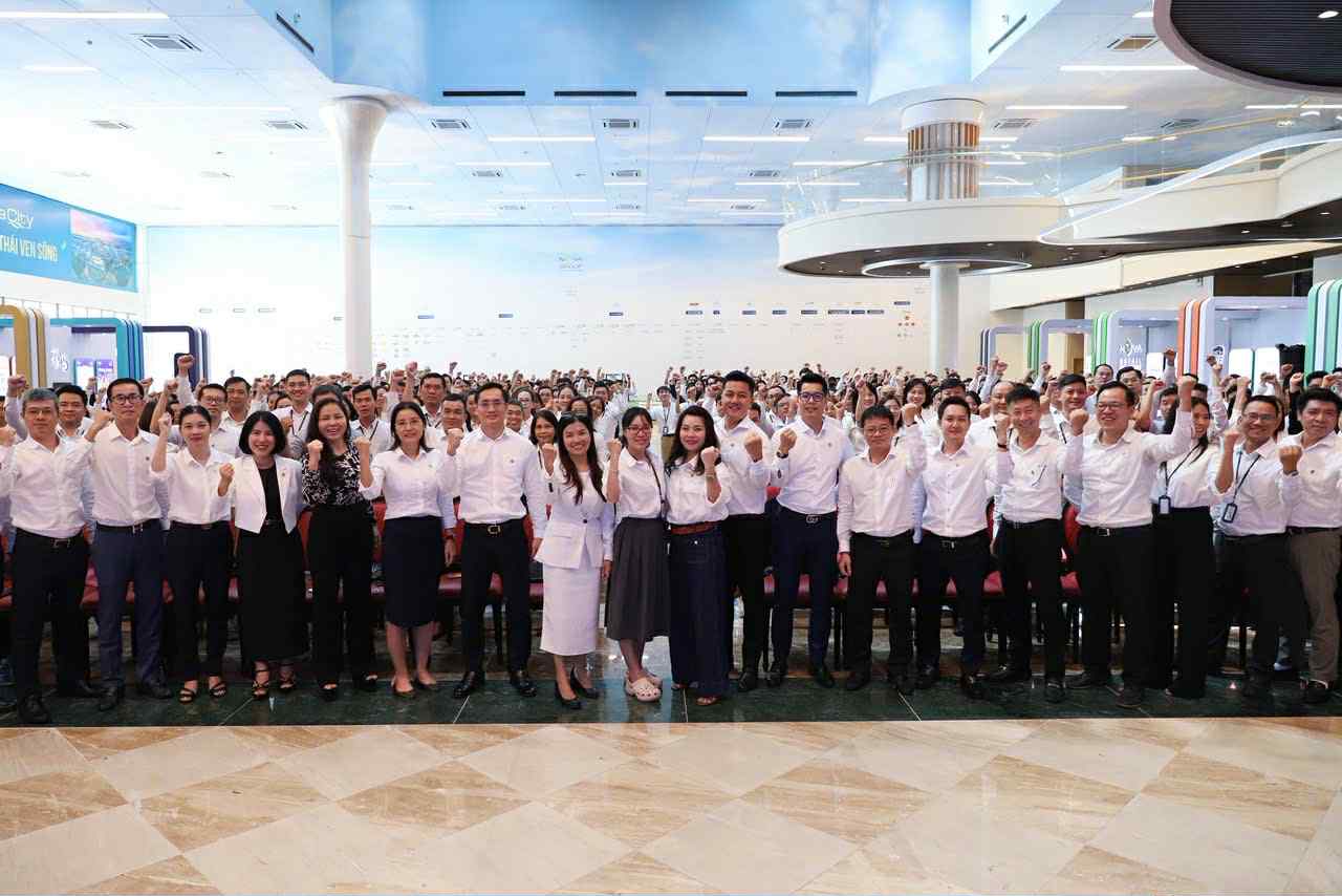 Tập đo&agrave;n Novaland tuyển 400 nh&acirc;n sự cho nhiều vị tr&iacute; kh&aacute;ch nhau - Ảnh 3.