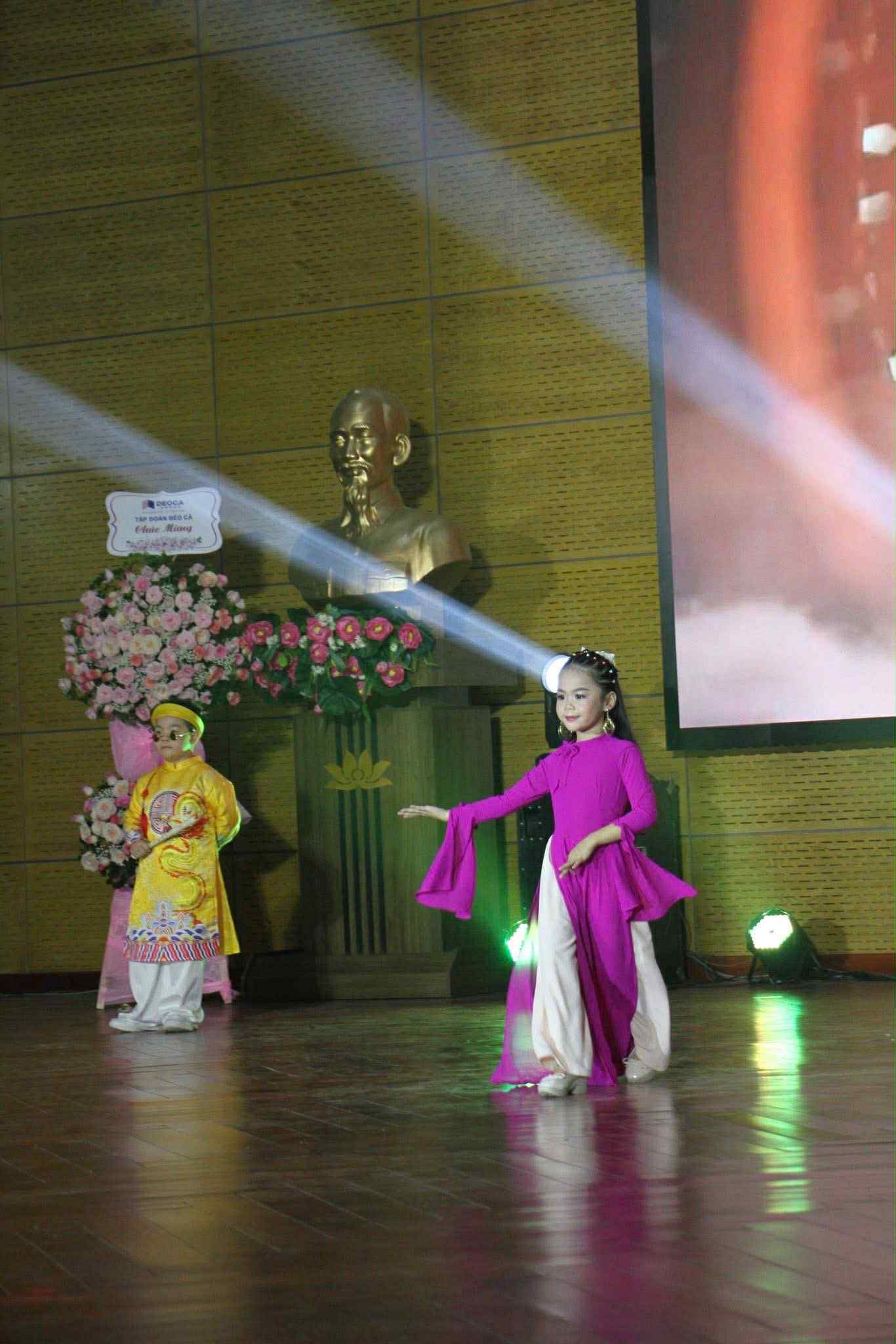 Phi Thanh V&acirc;n khoe "Thi&ecirc;n thần nh&iacute; " Kim sơn ca  - Ảnh 6.