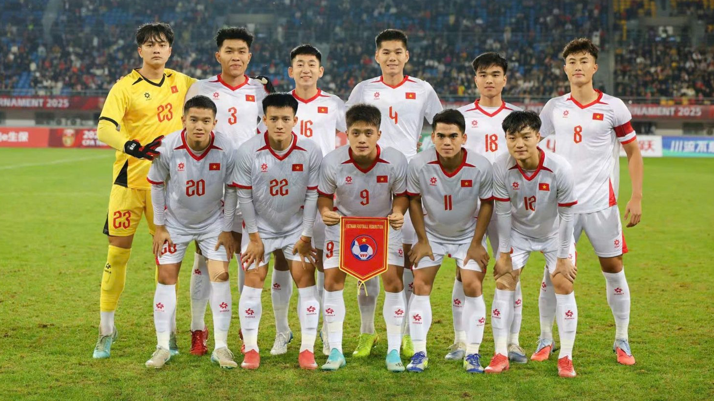U22 Việt Nam rèn kỹ năng dứt điểm - Ảnh 1.