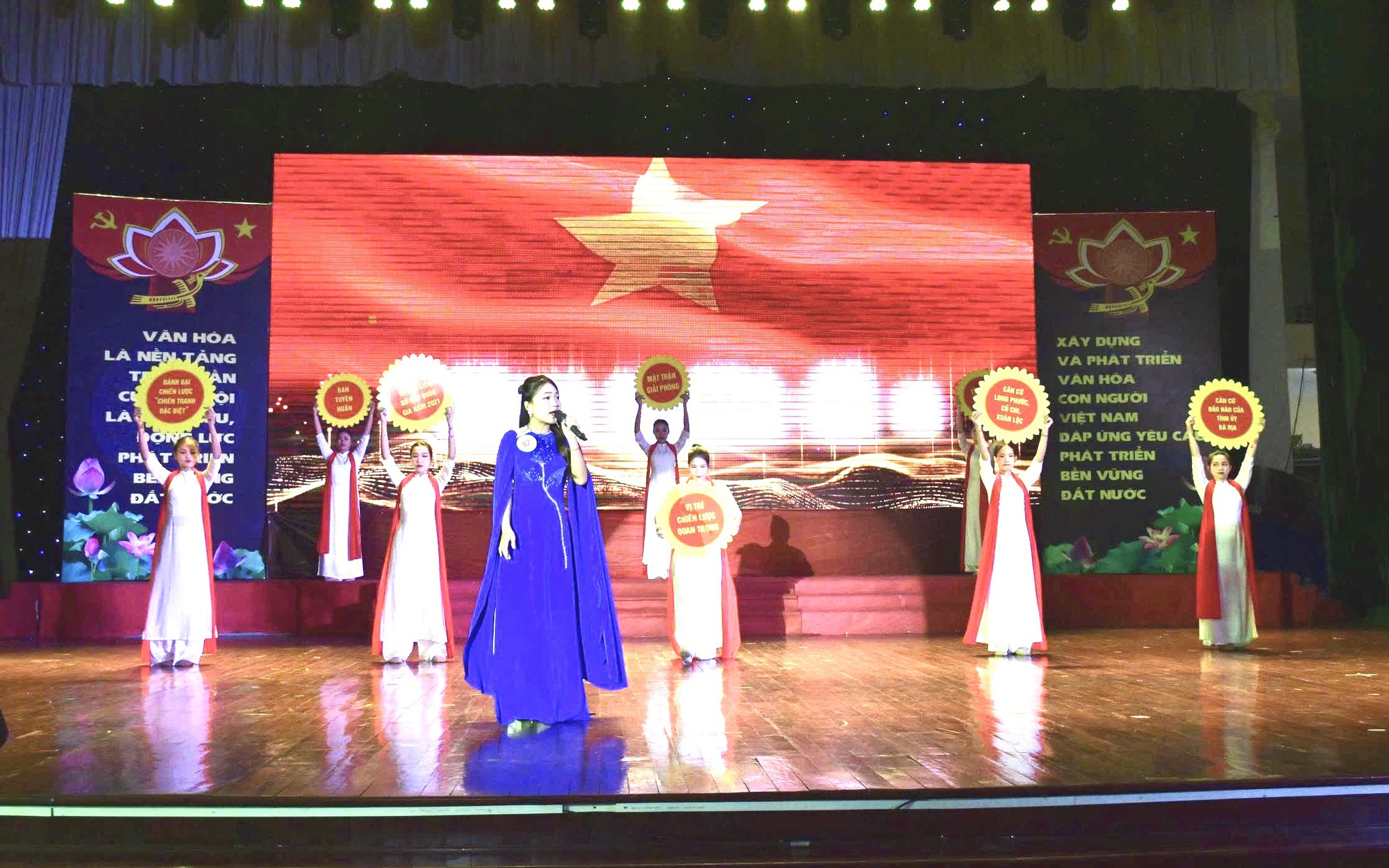 Sôi nổi hội thi "Thuyết minh viên giỏi"