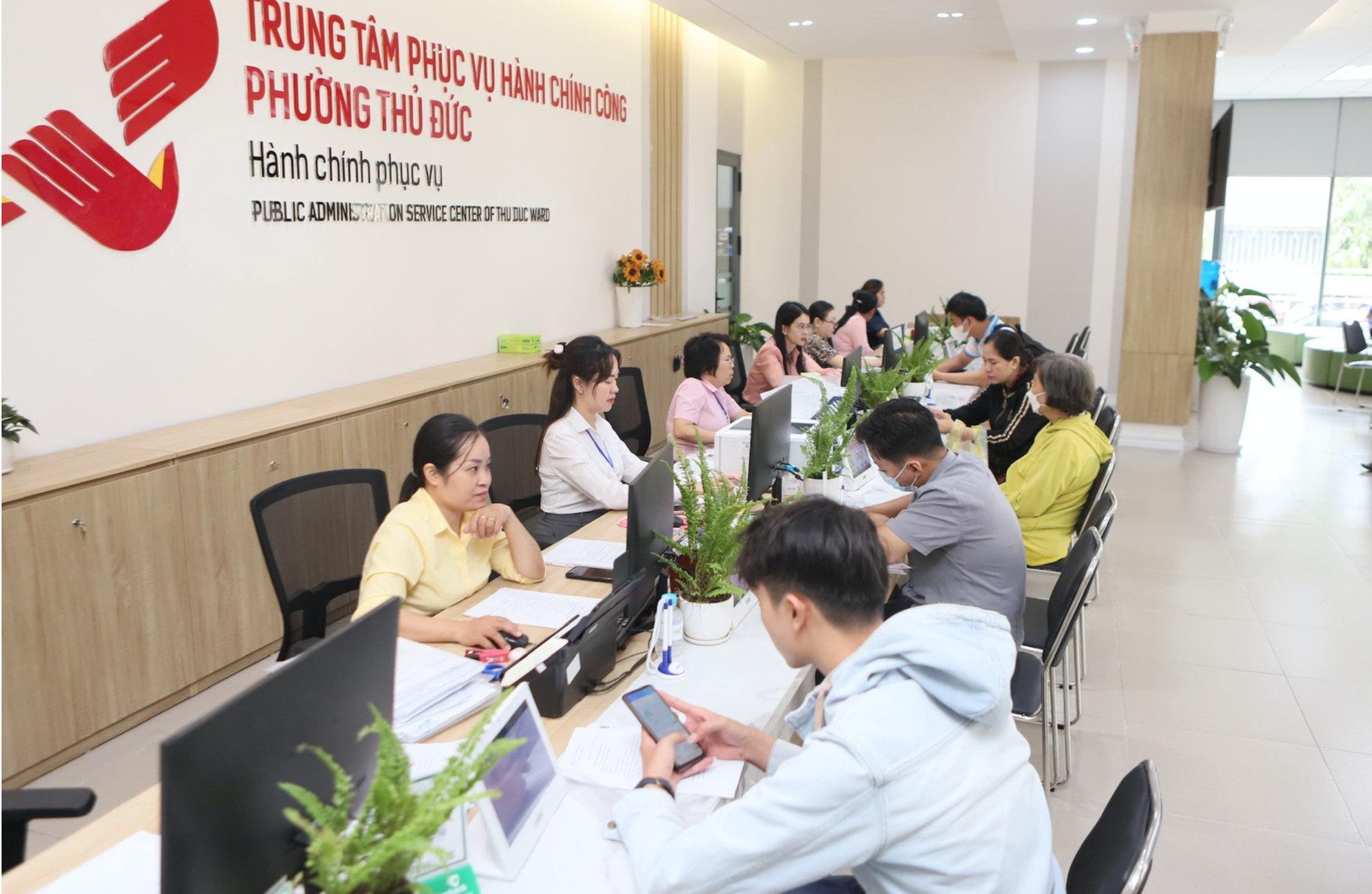 Đơn vị nào tại TP HCM sắp làm thêm sáng thứ Bảy? - Ảnh 1.
