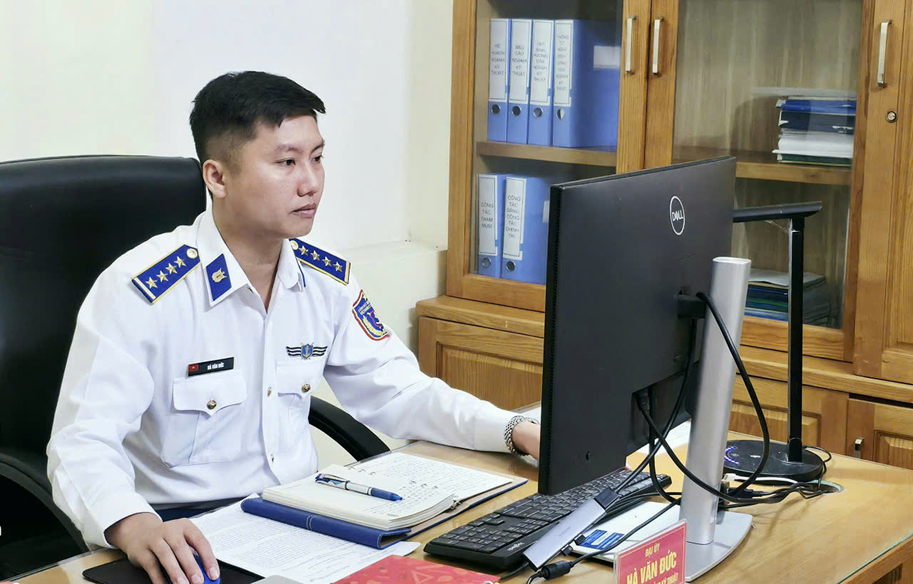 Gương s&aacute;ng Hải đội 102 - Ảnh 1.