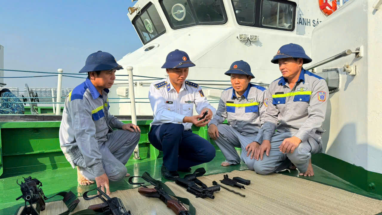 Gương s&aacute;ng Hải đội 102 - Ảnh 2.