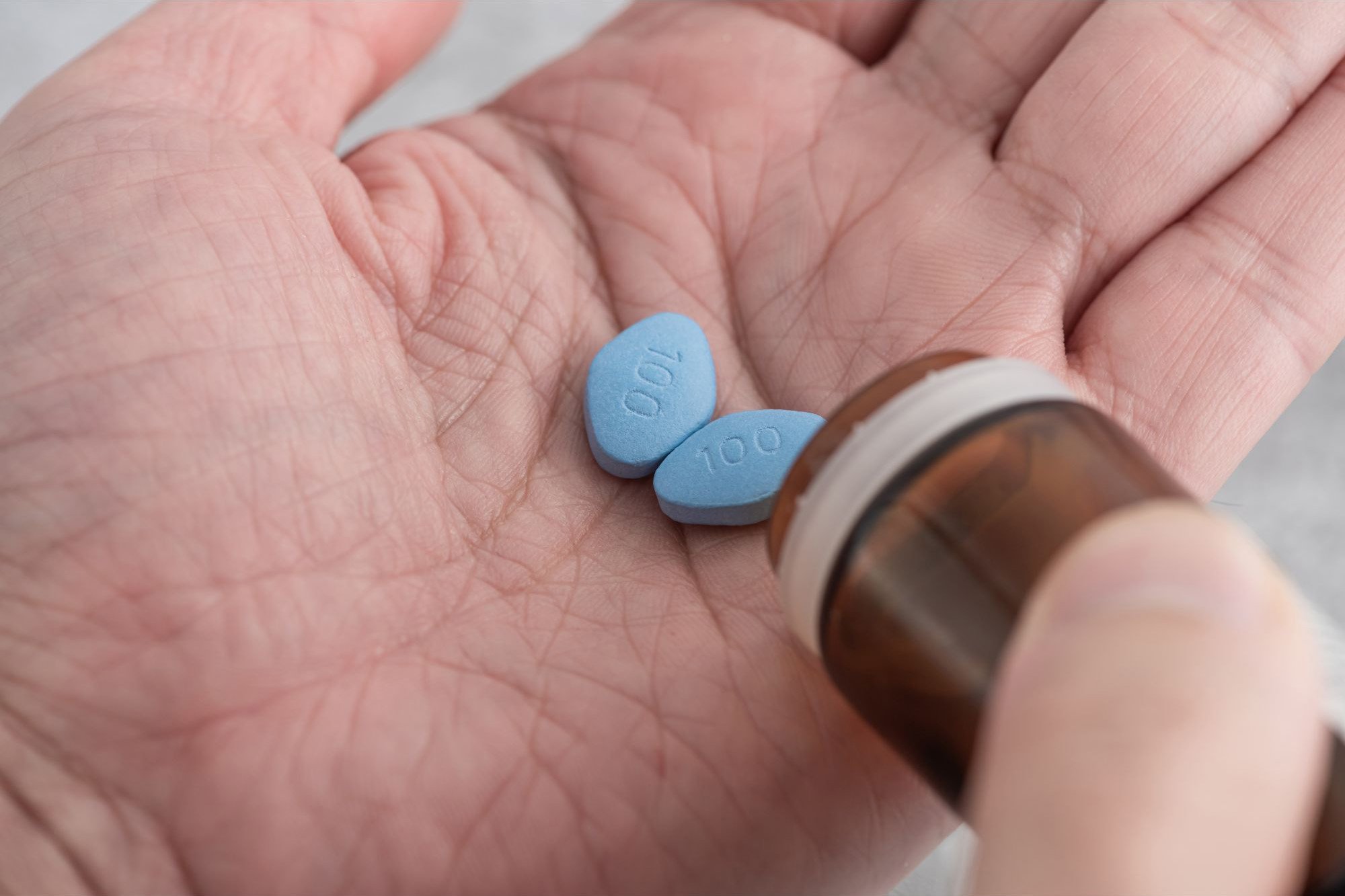 Ph&aacute;t hiện c&ocirc;ng dụng mới bất ngờ của Viagra - Ảnh 1.
