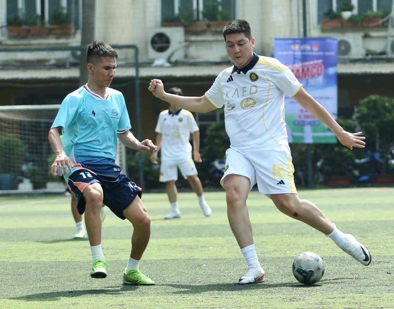 S&ocirc;i nổi giải b&oacute;ng đ&aacute; SAMCO LEAGUE 2025 - Ảnh 4.