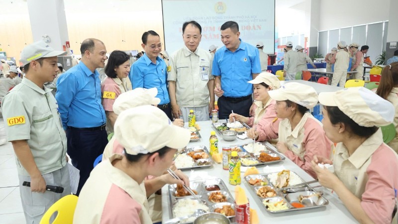  Hơn 2,1 triệu đo&agrave;n vi&ecirc;n, lao động thụ hưởng "Bữa cơm C&ocirc;ng đo&agrave;n" năm 2025  - Ảnh 3.