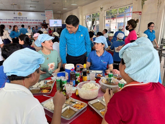  Hơn 2,1 triệu đo&agrave;n vi&ecirc;n, lao động thụ hưởng "Bữa cơm C&ocirc;ng đo&agrave;n" năm 2025  - Ảnh 5.