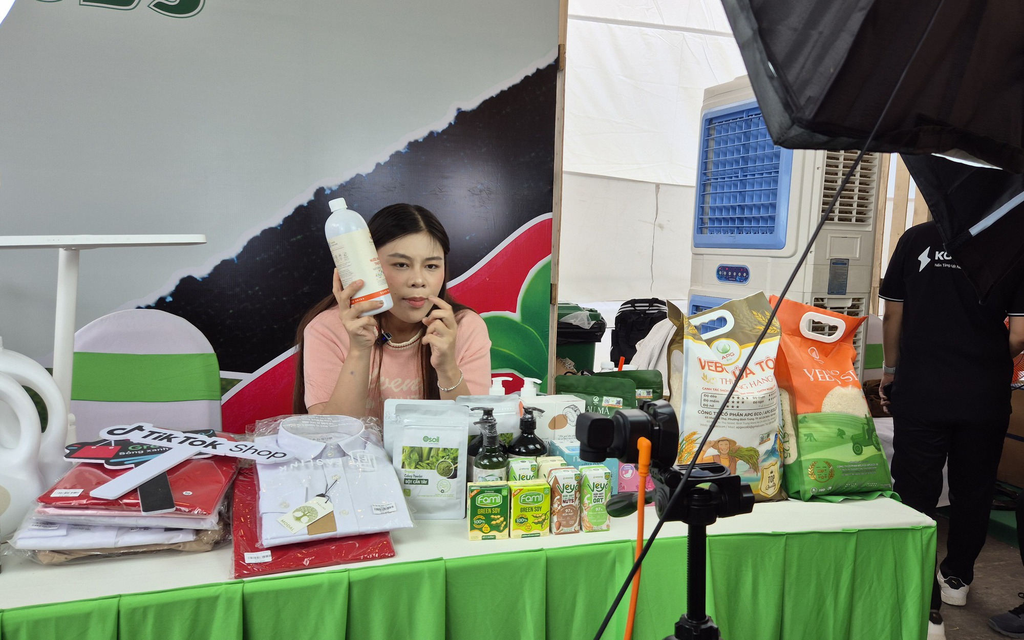 Sản phẩm xanh lên sóng livestream