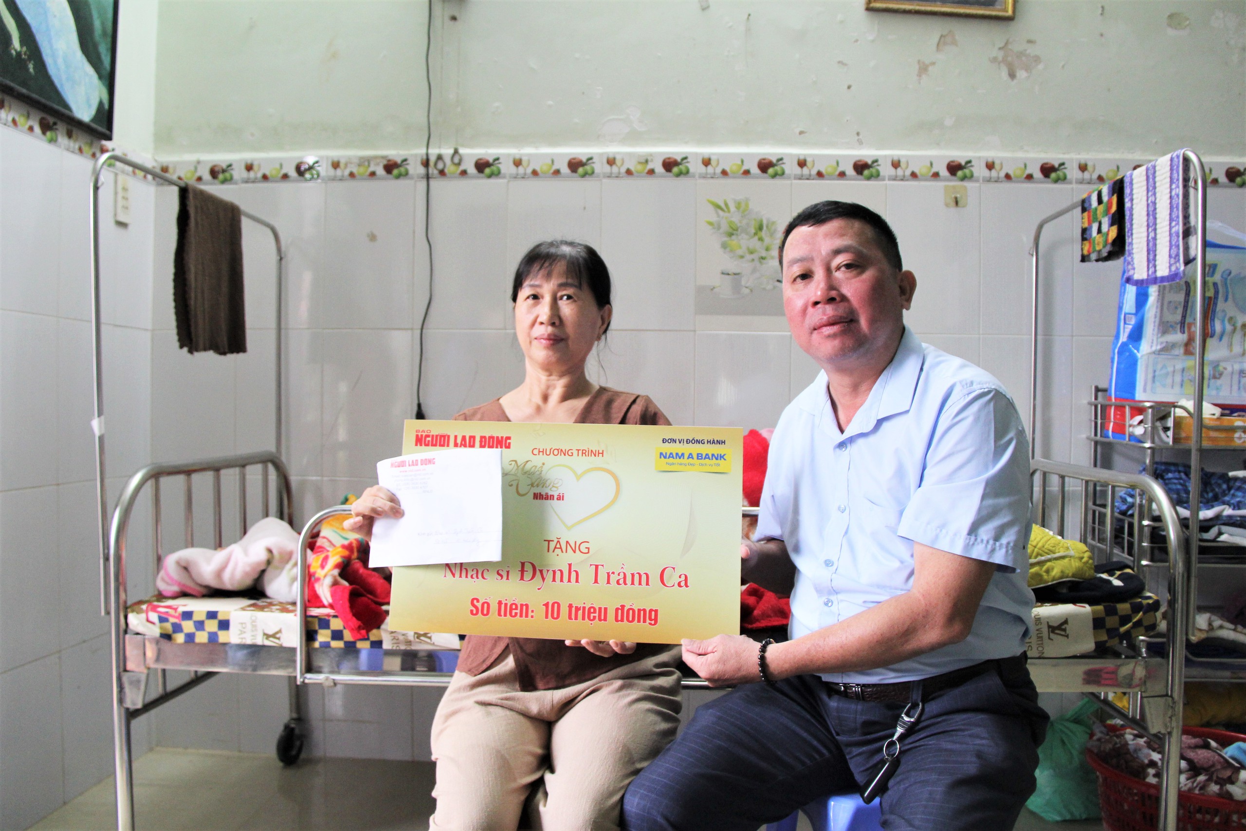 Mai V&agrave;ng tri &acirc;n đến thăm cha đẻ của ca kh&uacute;c &ldquo;S&ocirc;ng qu&ecirc;&rdquo; - Ảnh 1.