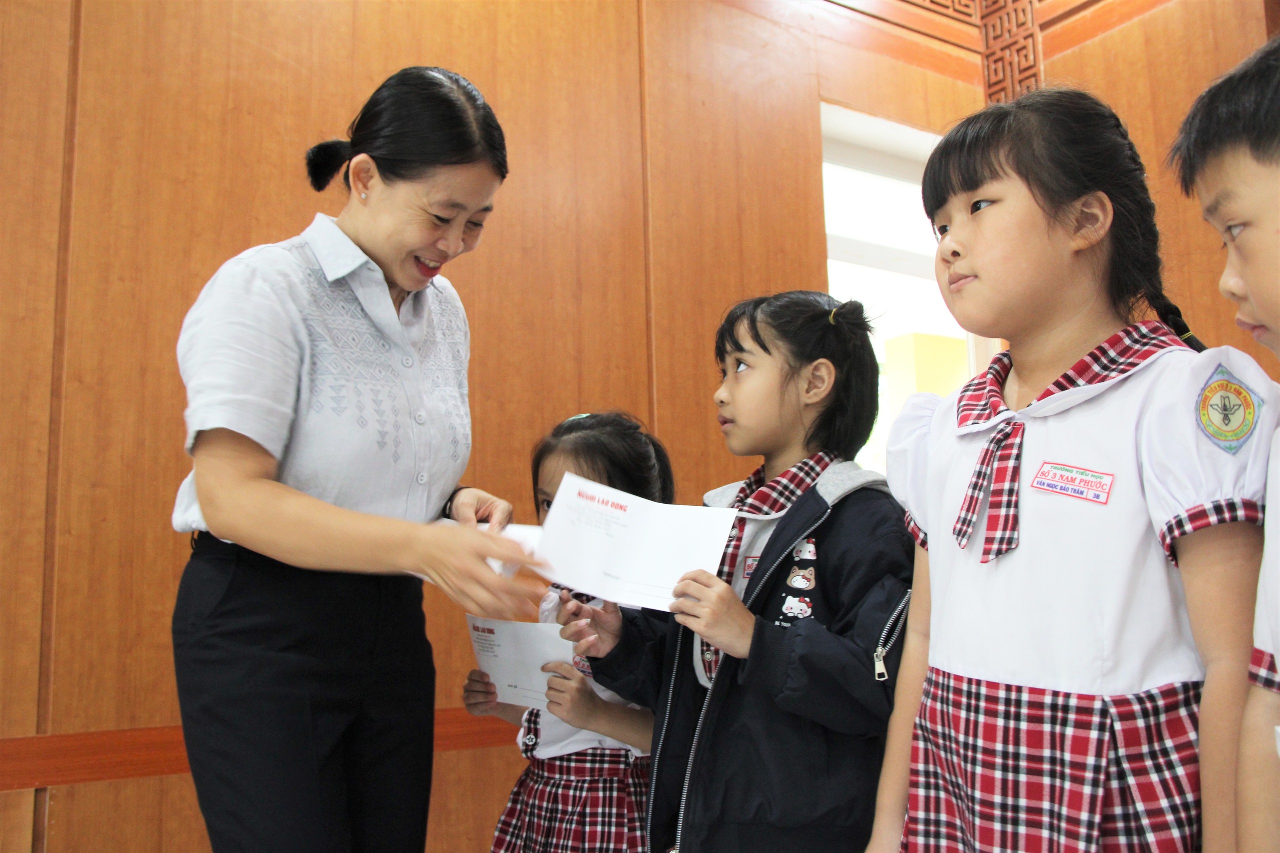 Trái tim miền Trung hỗ trợ Trường Tiểu học số 3 Nam Phước tại Đà Nẵng - Ảnh 10.