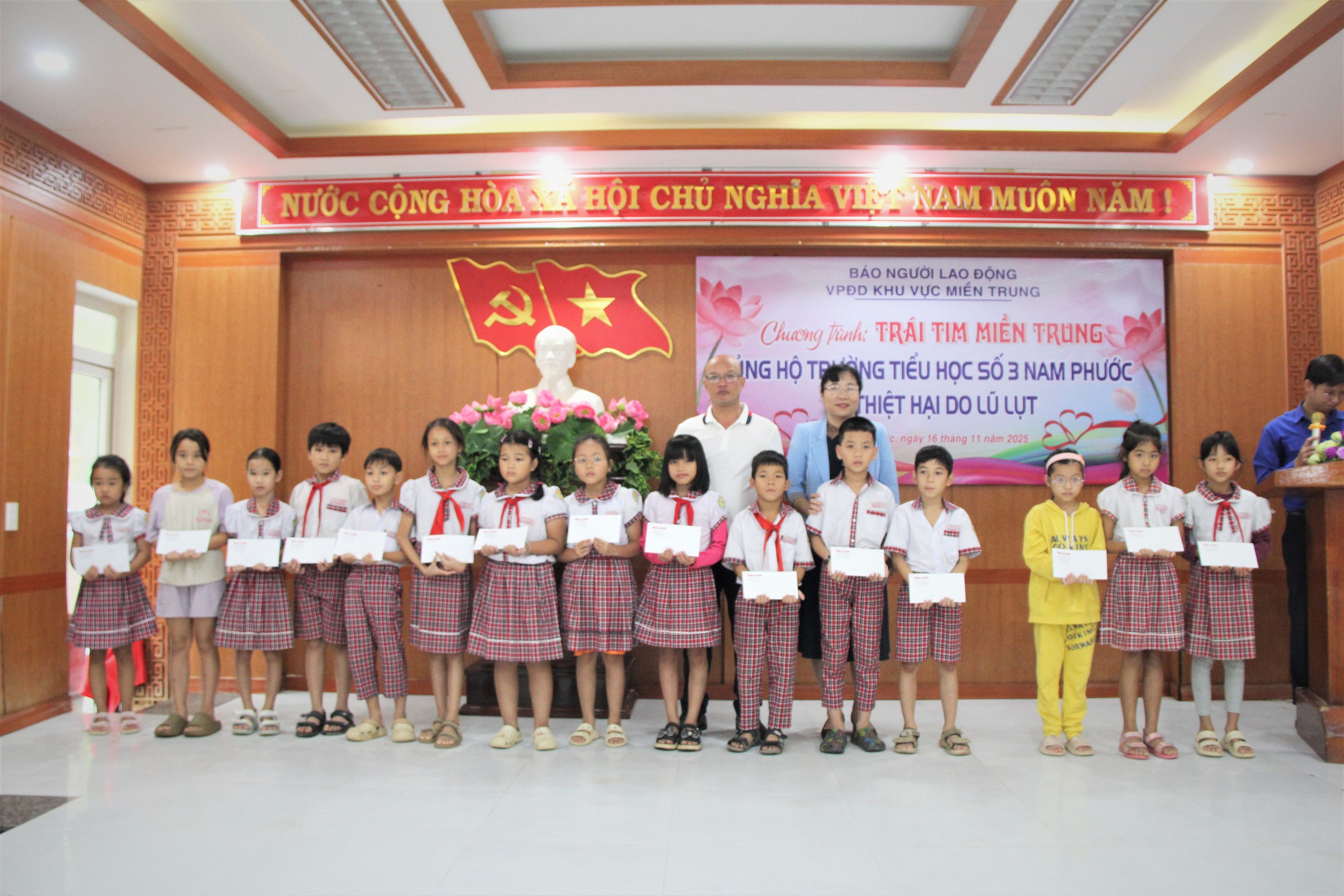 Trái tim miền Trung hỗ trợ Trường Tiểu học số 3 Nam Phước tại Đà Nẵng - Ảnh 6.