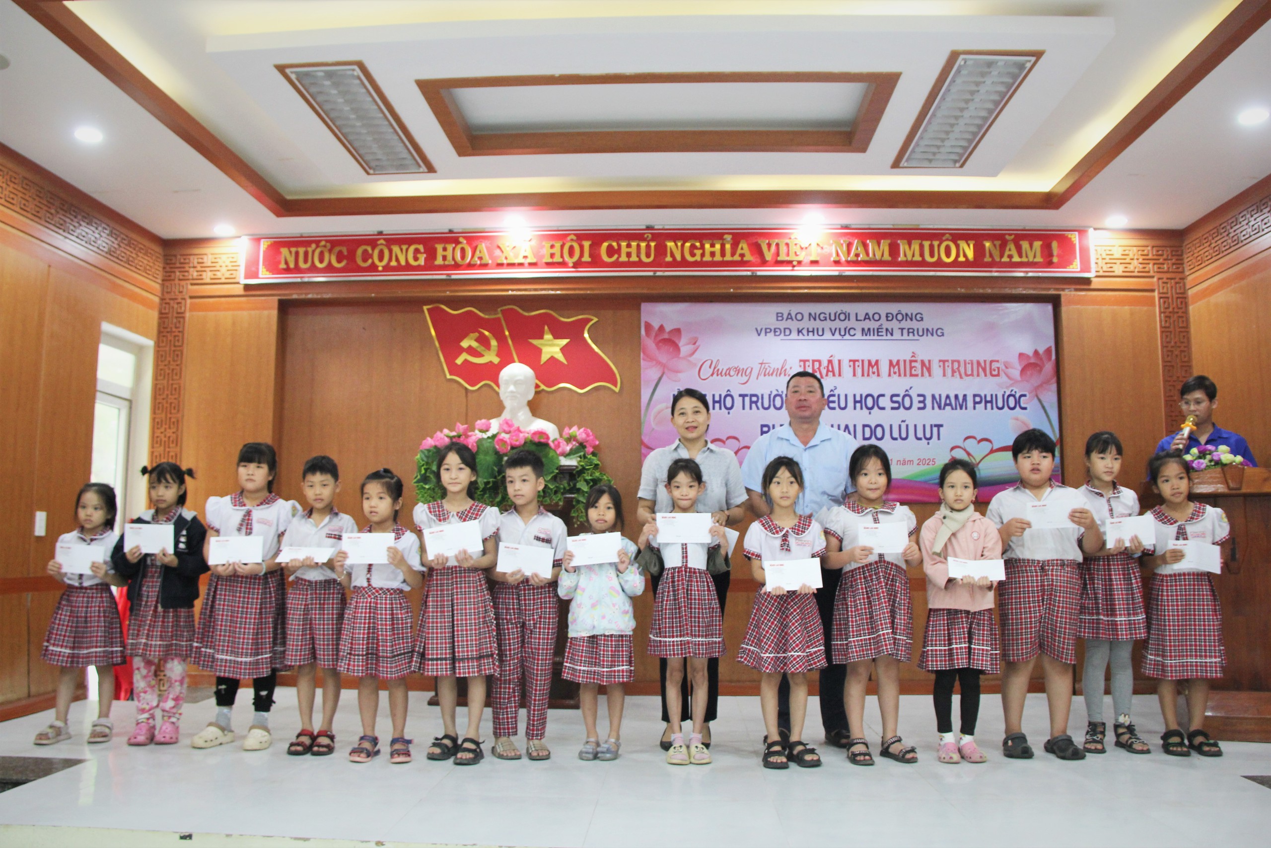 Trái tim miền Trung hỗ trợ Trường Tiểu học số 3 Nam Phước tại Đà Nẵng - Ảnh 5.