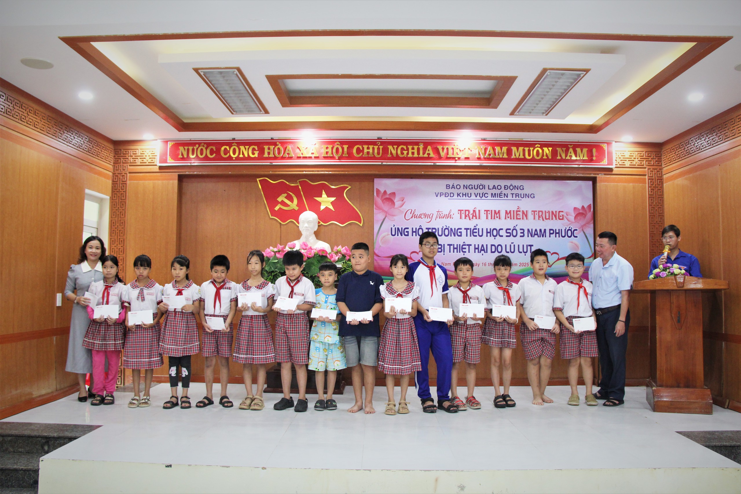 Trái tim miền Trung hỗ trợ Trường Tiểu học số 3 Nam Phước tại Đà Nẵng - Ảnh 7.