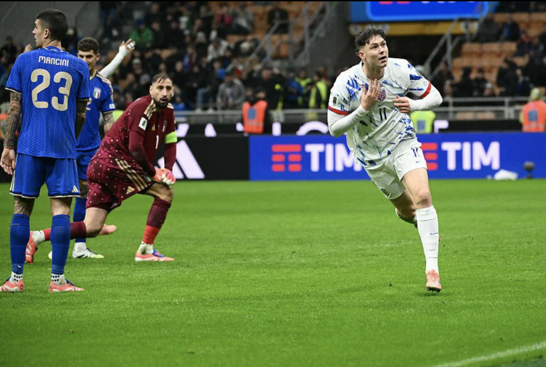 Na Uy ngược dòng vùi dập chủ nhà Ý, đoạt vé dự World Cup sau 28 năm - Ảnh 5.