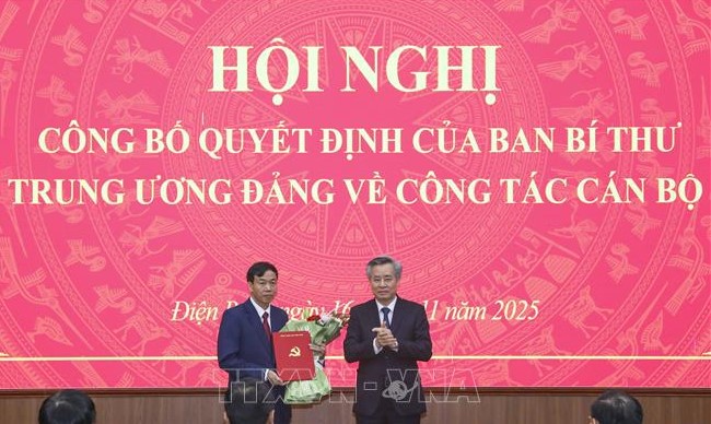 &Ocirc;ng L&ecirc; Văn Lương giữ chức Ph&oacute; B&iacute; thư Tỉnh ủy Điện Bi&ecirc;n - Ảnh 1.