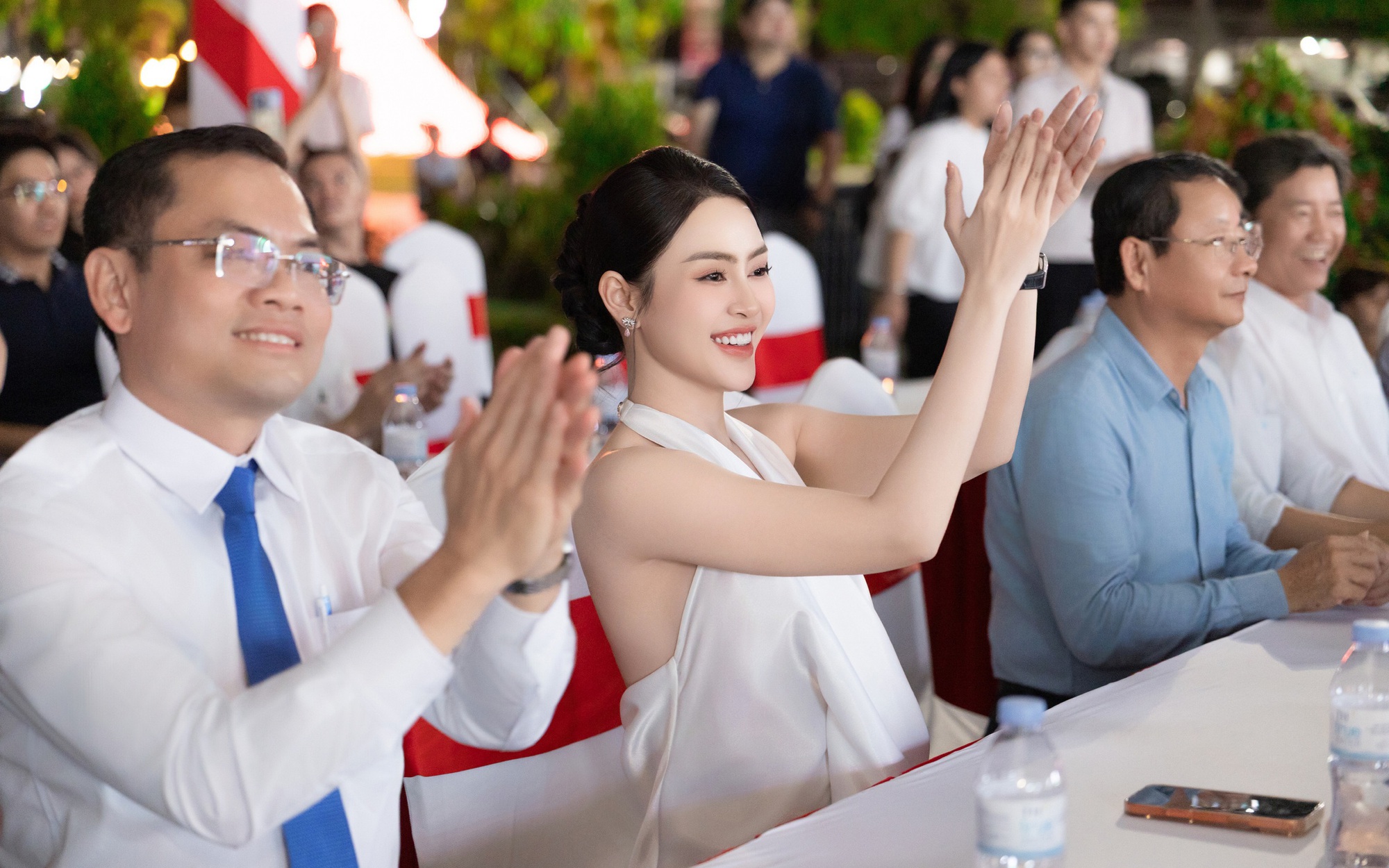 Hoa hậu Lý Kim Thảo làm Đại sứ ở quê nhà