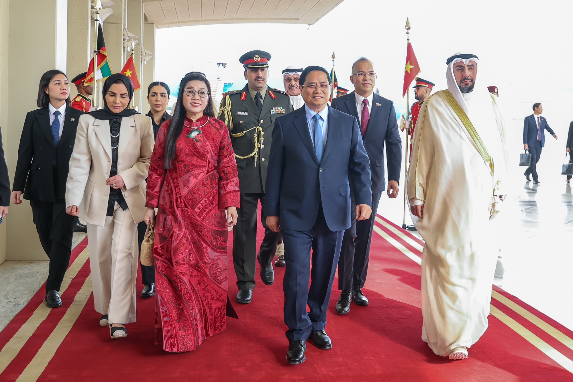 Thủ tướng Phạm Minh Chính bắt đầu thăm Kuwait - Ảnh 3.