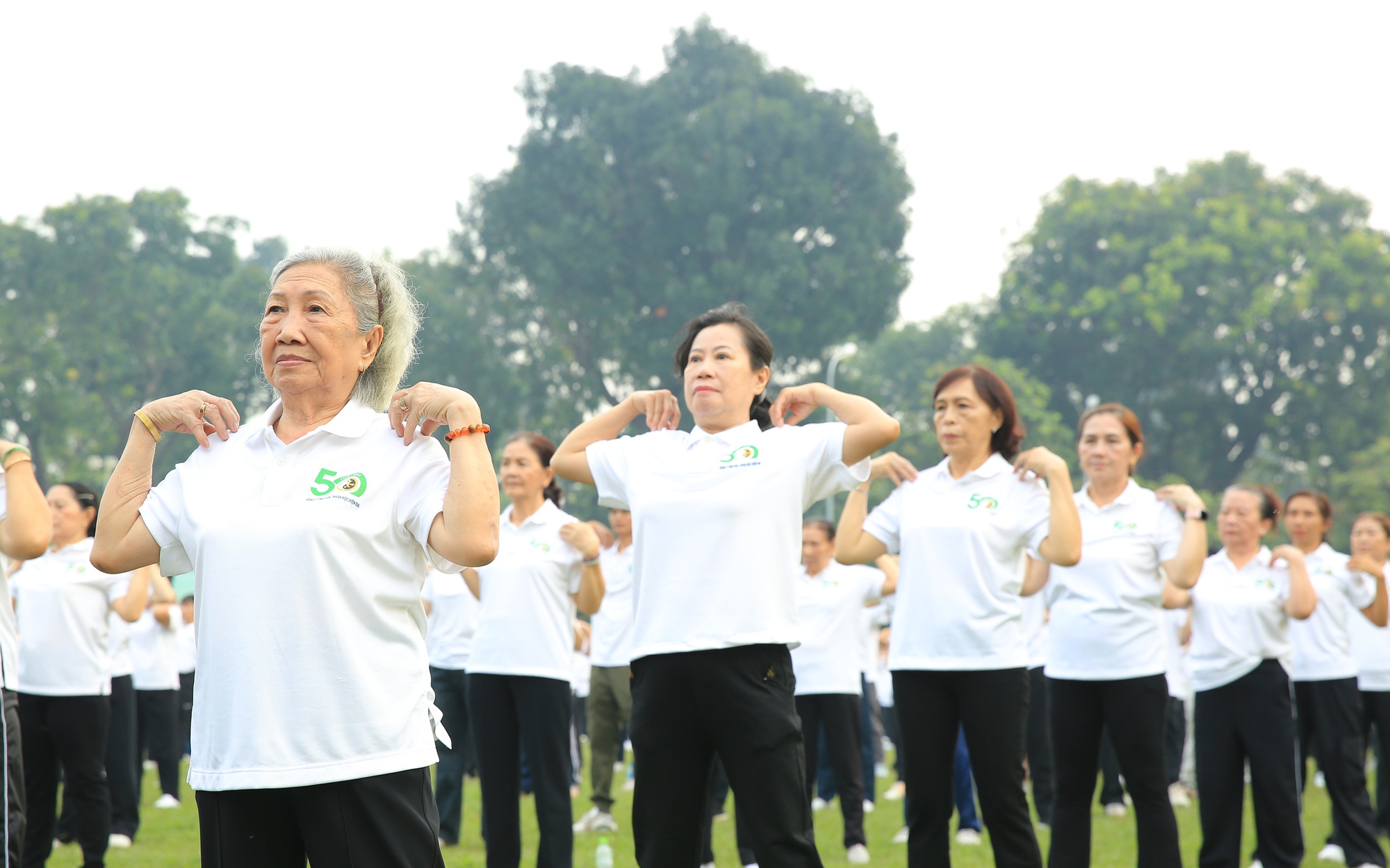 Màn đồng diễn dưỡng sinh hoành tráng chưa từng có