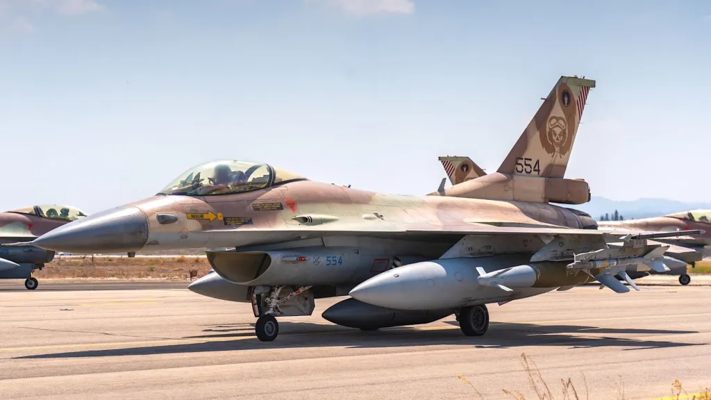 Israel “hồi sinh” AIM-9M Sidewinder để săn drone Shahed - Ảnh 1.