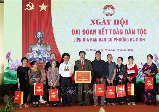 Tổng Bí thư Tô Lâm tham dự Ngày hội Đại đoàn kết tại phường Ba Đình , Hà Nội - Ảnh 6.