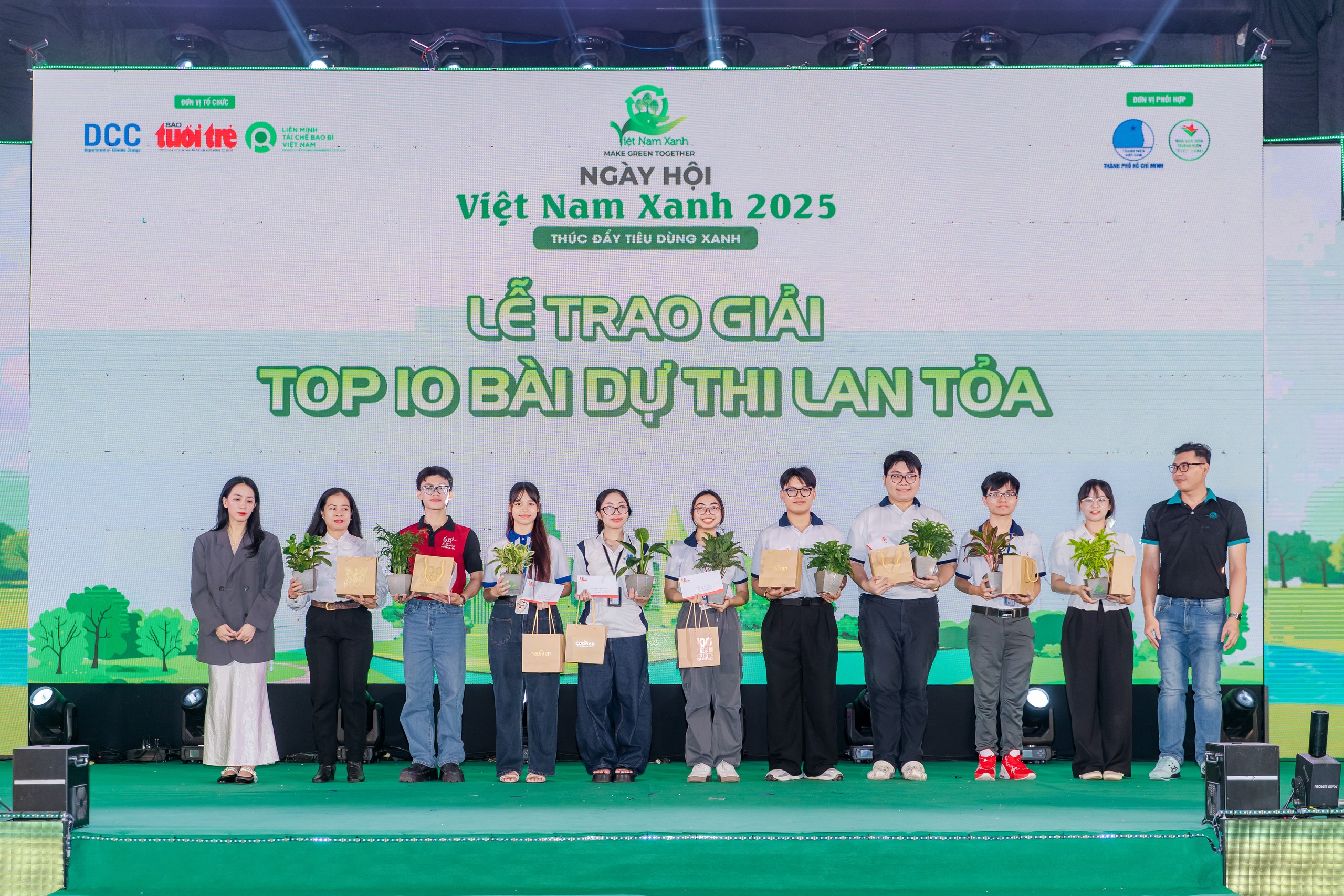 Dấu ấn Gala Ngày hội Việt Nam Xanh 2025: Khi "sống xanh" không chỉ là trào lưu - Ảnh 2.