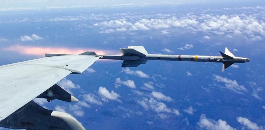 Israel “hồi sinh” AIM-9M Sidewinder để săn drone Shahed - Ảnh 2.