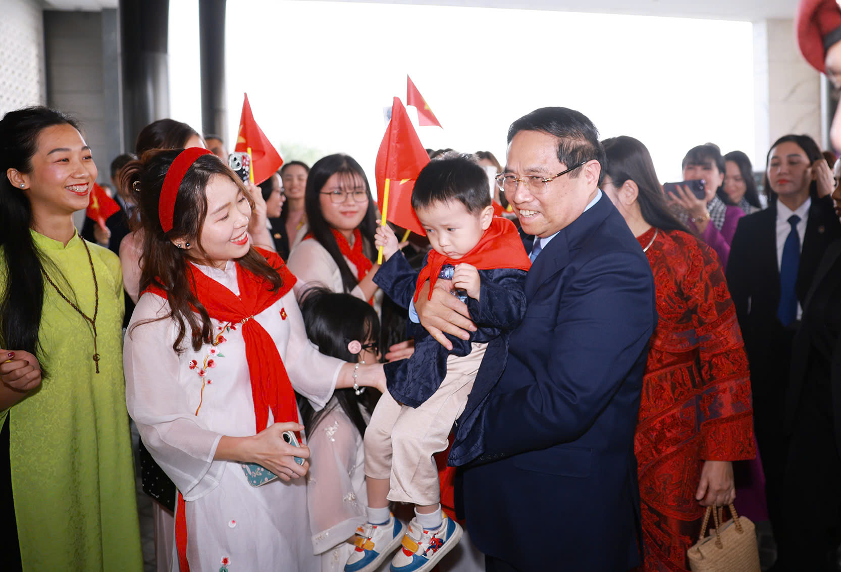 Thủ tướng Phạm Minh Chính bắt đầu thăm Kuwait - Ảnh 4.