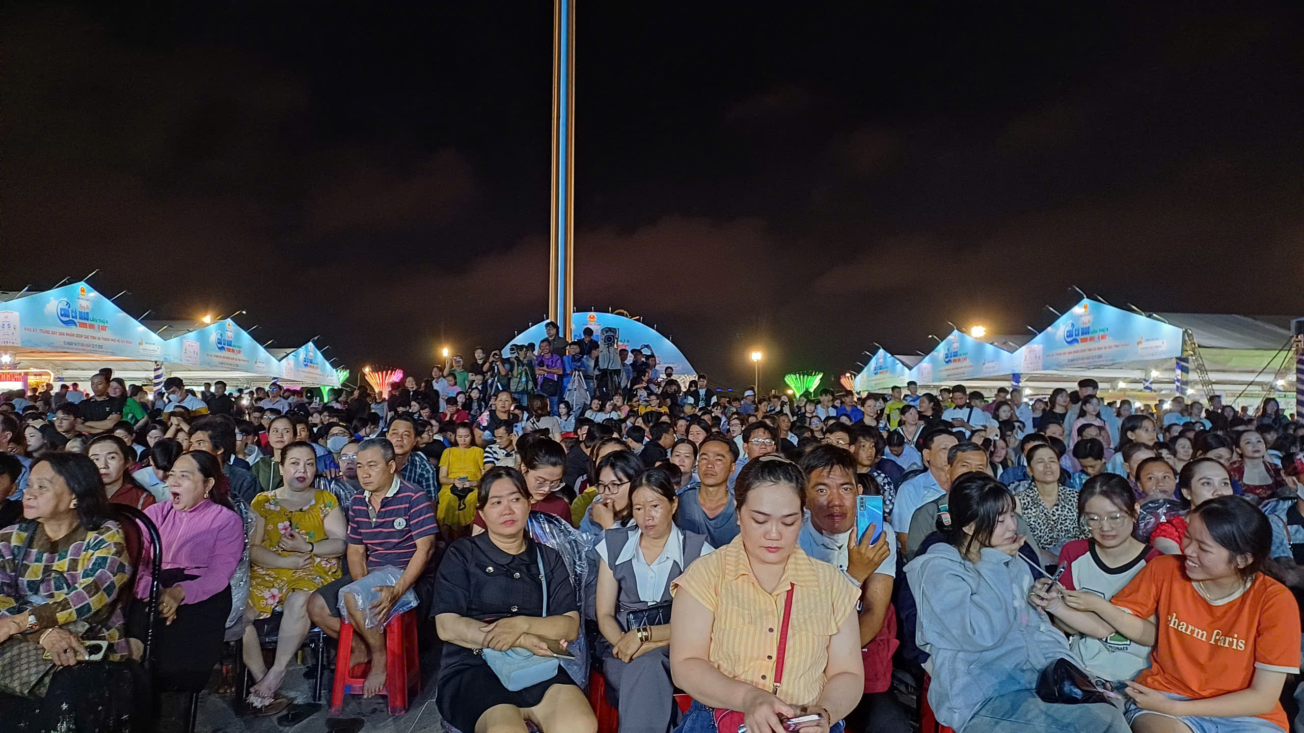 Khai mạc Ngày hội Cua Cà Mau - Ảnh 3.