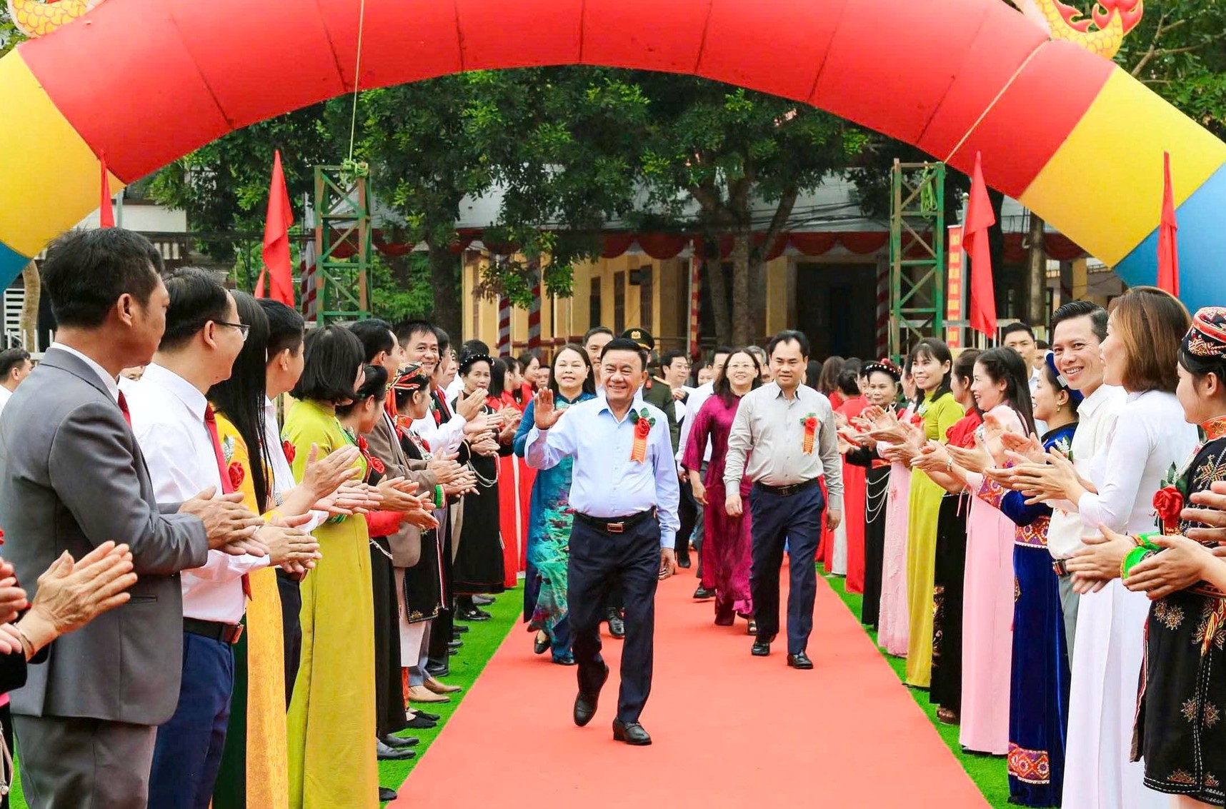 Thường trực Ban B&iacute; thư dự Ng&agrave;y hội Đại đo&agrave;n kết to&agrave;n d&acirc;n tộc tại L&agrave;o Cai - Ảnh 1.
