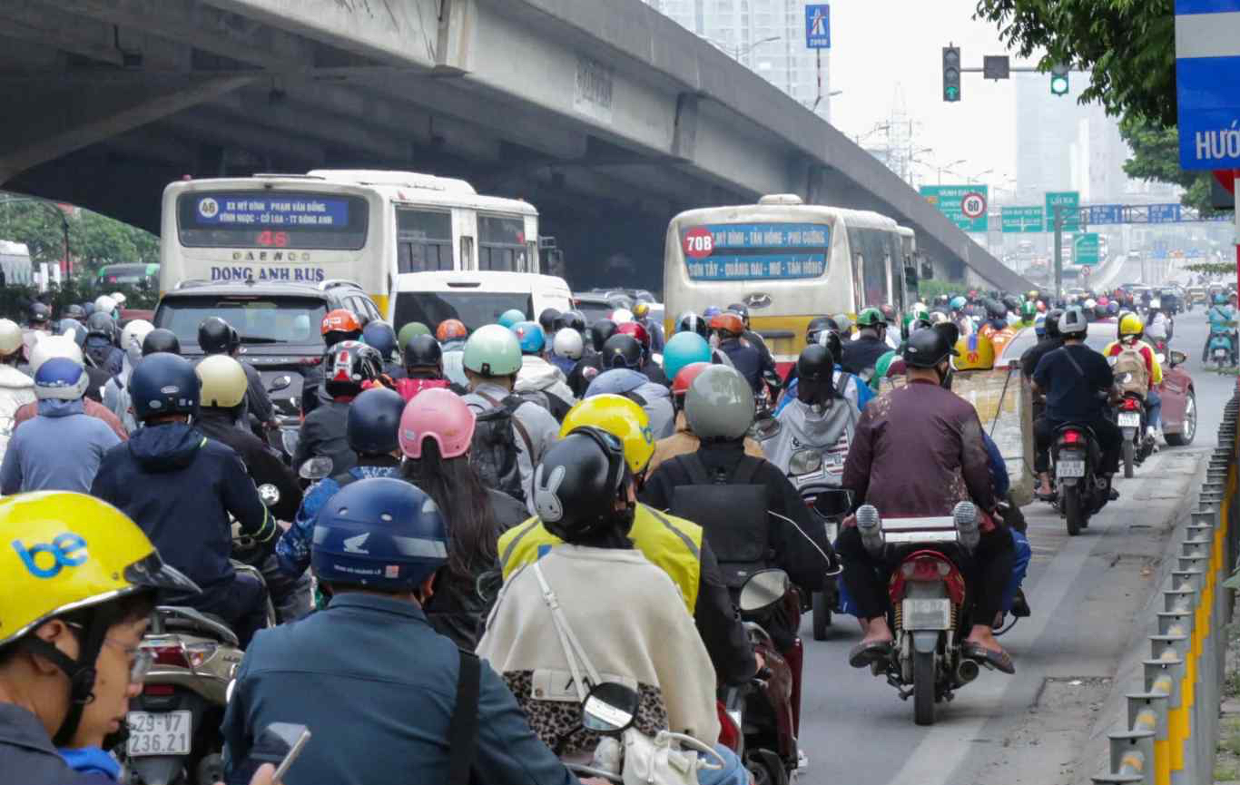 Nhiều t&agrave;i xế xe &ocirc;m c&ocirc;ng nghệ che biển số xe bị CSGT xử l&yacute; - Ảnh 3.