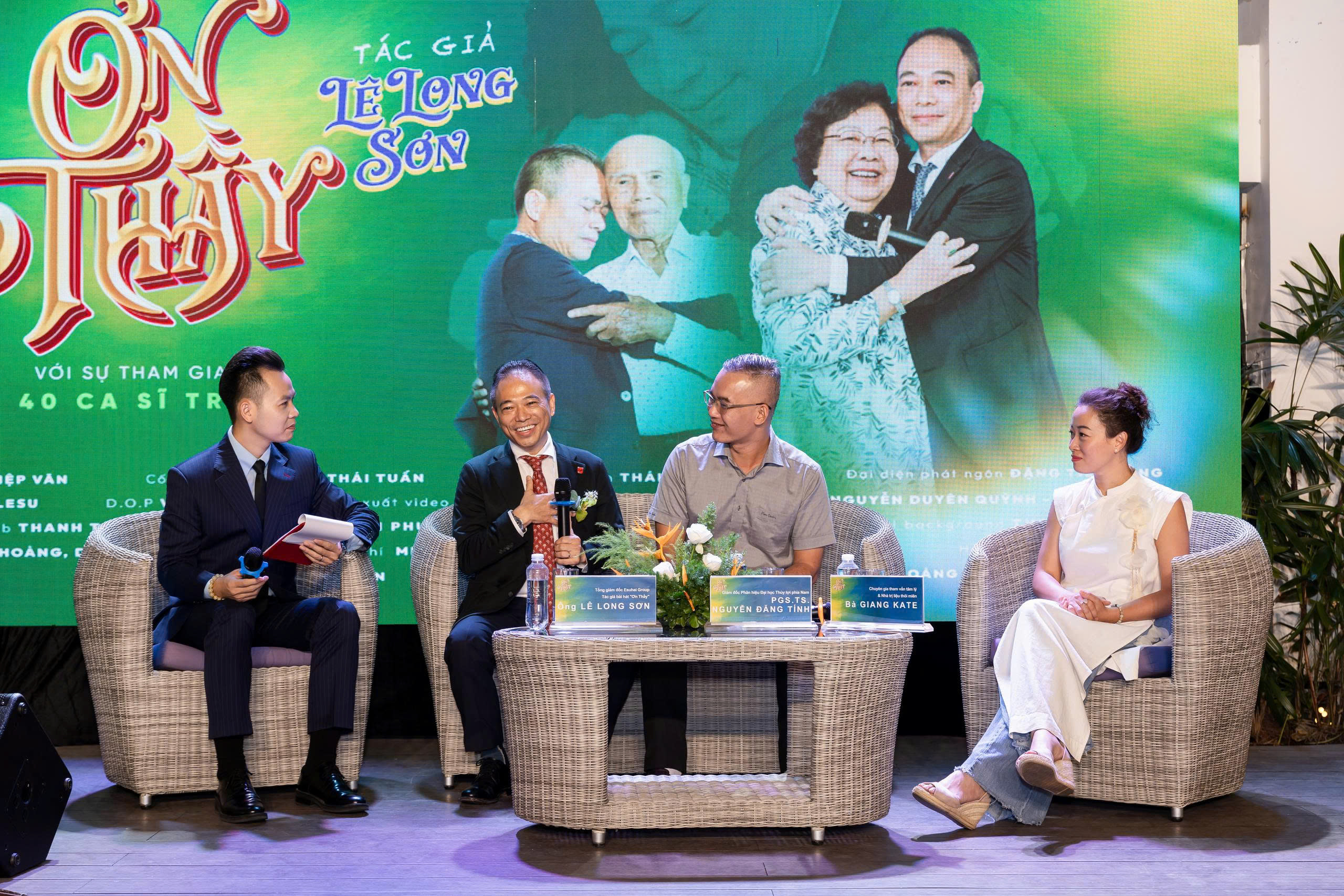 TGĐ ESUHAI Group L&ecirc; Long Sơn: ra mắt MV &ldquo;Ơn Thầy&rdquo; - Ảnh 1.