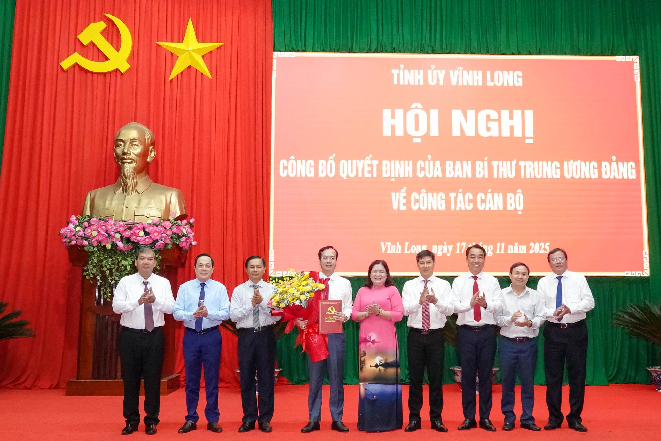 Chủ tịch UBND tỉnh Đồng Th&aacute;p Trần Tr&iacute; Quang giữ chức Ph&oacute; B&iacute; thư tỉnh ủy Vĩnh Long - Ảnh 2.
