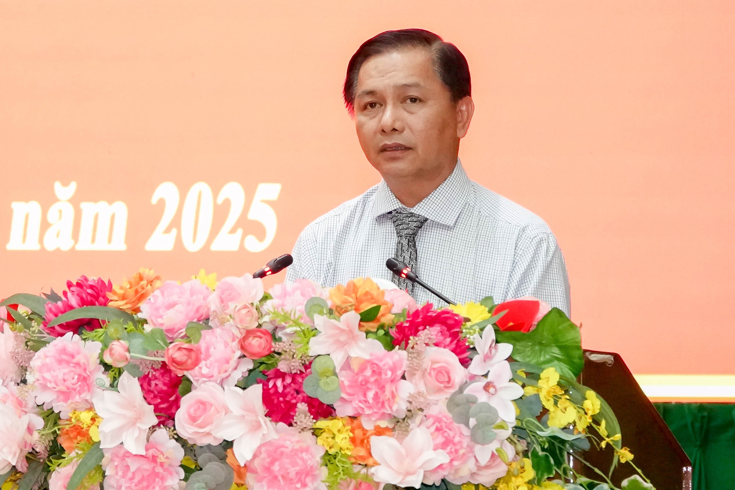 Chủ tịch UBND tỉnh Đồng Th&aacute;p Trần Tr&iacute; Quang giữ chức Ph&oacute; B&iacute; thư tỉnh ủy Vĩnh Long - Ảnh 1.