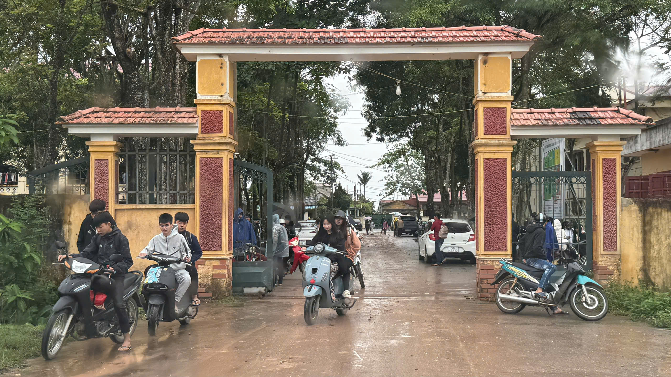 Thanh H&oacute;a sắp xếp lại c&aacute;c trường đại học, cao đẳng tr&ecirc;n địa b&agrave;n - Ảnh 2.