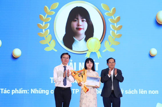 &Acirc;m thầm cống hiến, lan tỏa t&igrave;nh người - Ảnh 4.
