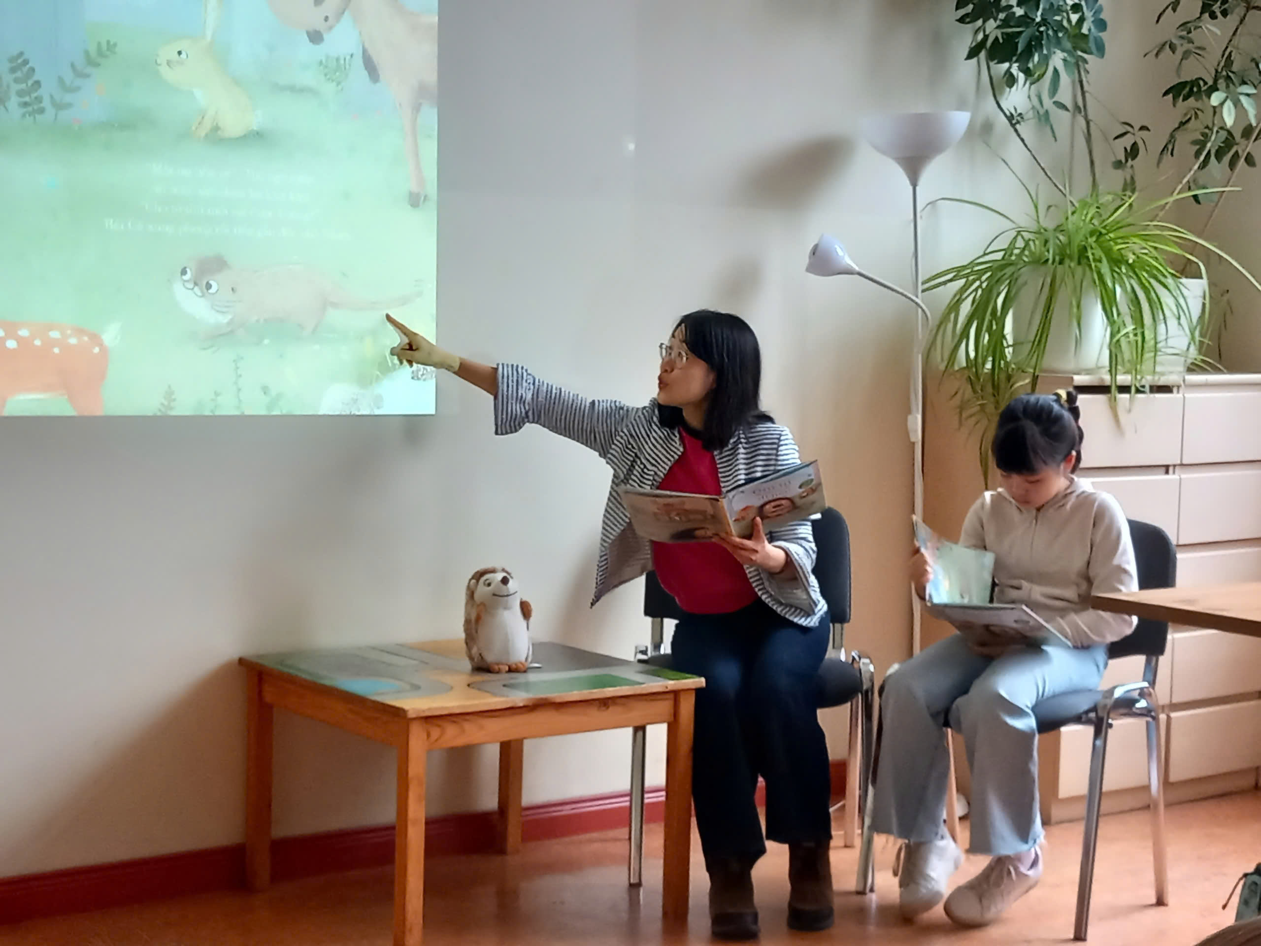 Lan tỏa t&igrave;nh người - T&ocirc;n vinh người &ldquo;gieo chữ&rdquo; v&agrave; &ldquo;gieo y&ecirc;u thương&rdquo; - Ảnh 29.