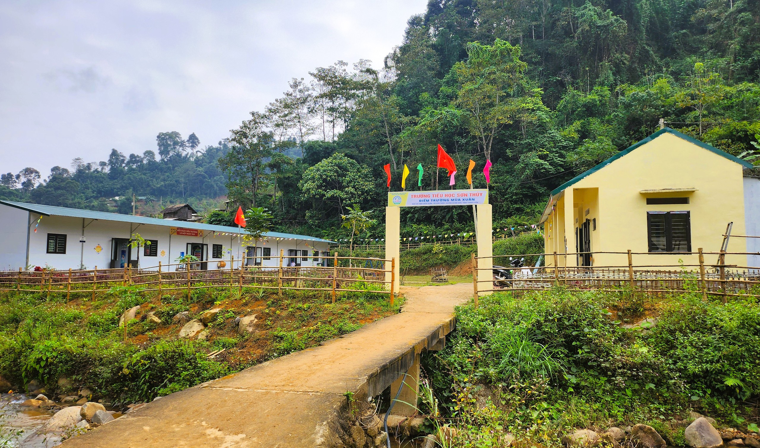DỰNG TRƯỜNG, XÂY ĐIỂM TỰA BIÊN CƯƠNG: Sẽ thôi "học nhờ, ở đậu" - Ảnh 1.