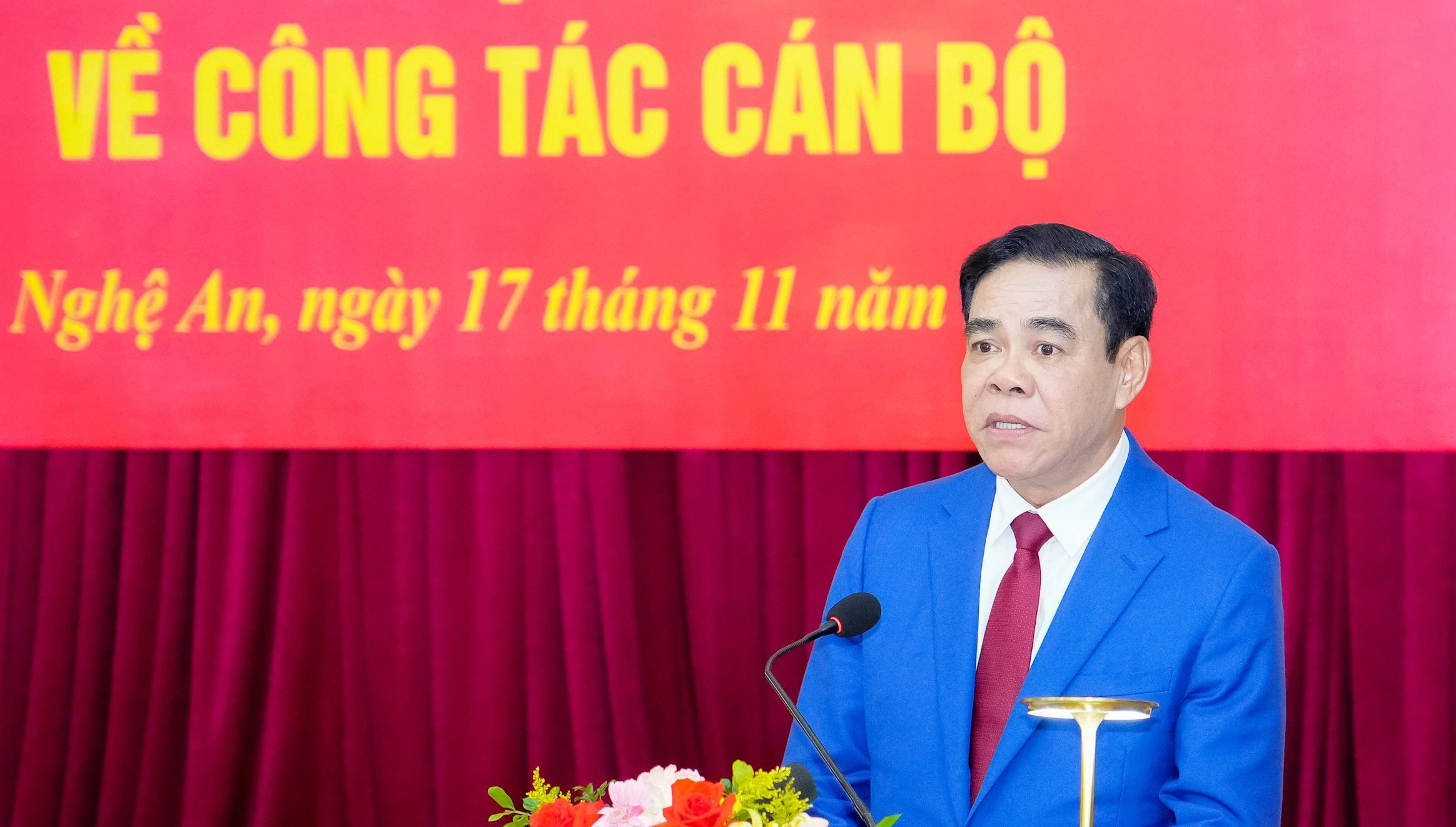 &Ocirc;ng V&otilde; Trọng Hải được bầu giữ chức Chủ tịch UBND tỉnh Nghệ An - Ảnh 1.
