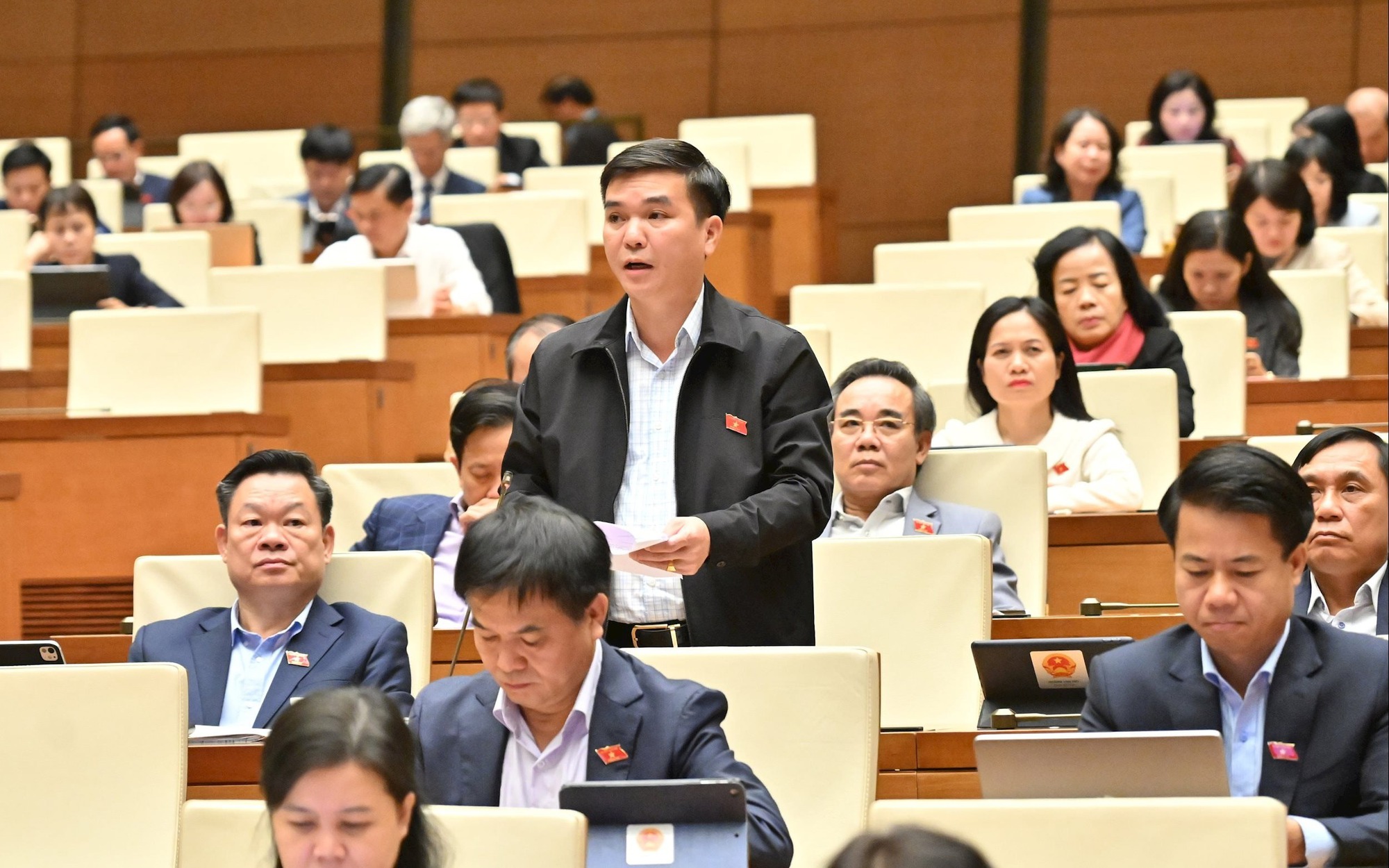 Cần cấm tuyệt đối ép mua bảo hiểm khi vay ngân hàng