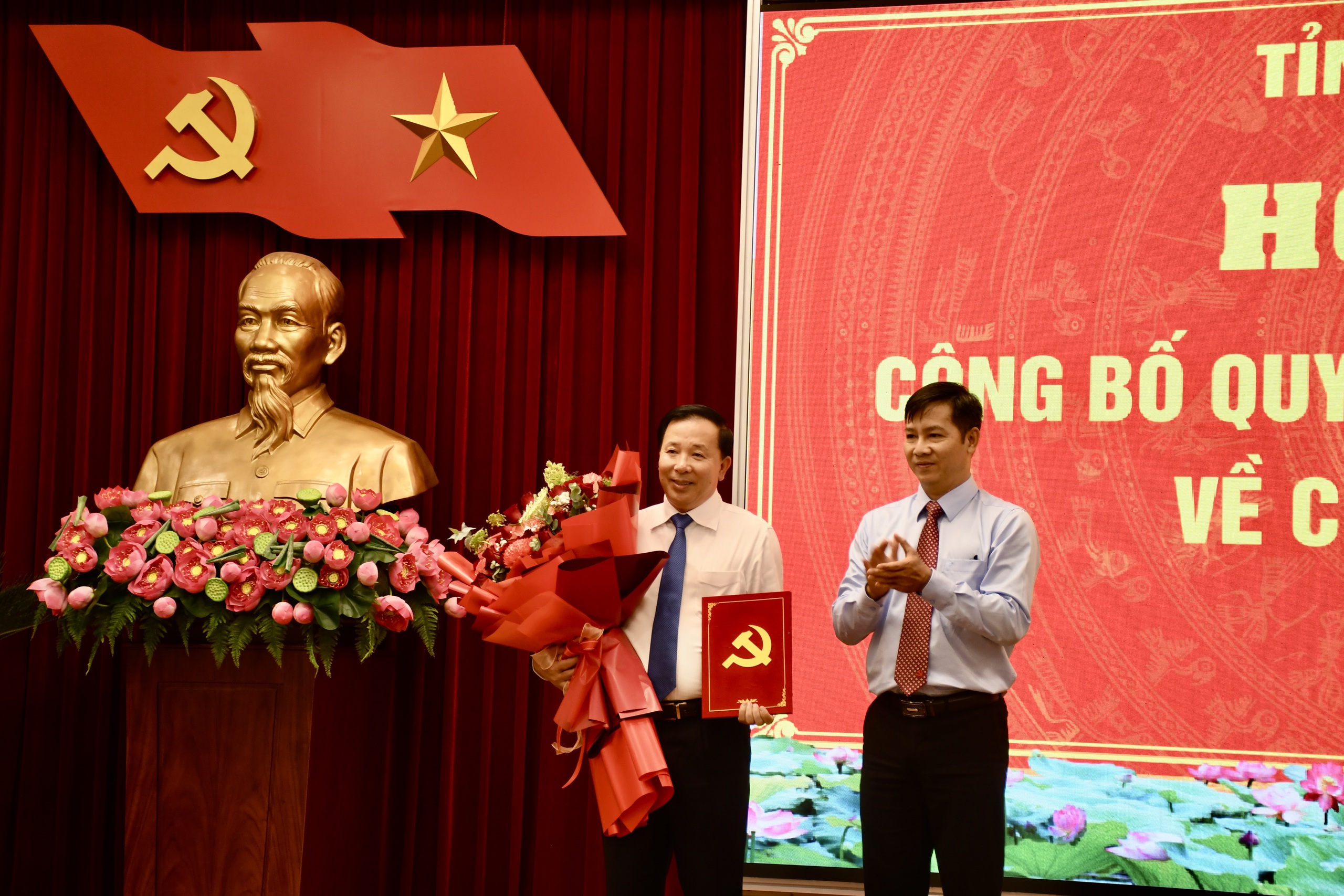 Ông Nguyễn Văn Út giữ chức Phó Bí thư Tỉnh ủy Đồng Nai nhiệm kỳ 2025 - 2030 - Ảnh 1.