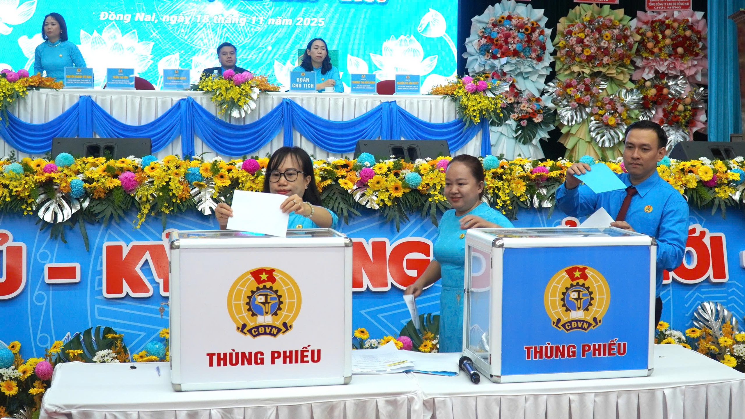 B&agrave; Trương Thị Huế Minh l&agrave;m Chủ tịch C&ocirc;ng đo&agrave;n Tổng C&ocirc;ng ty Cao su Đồng Nai - Ảnh 2.