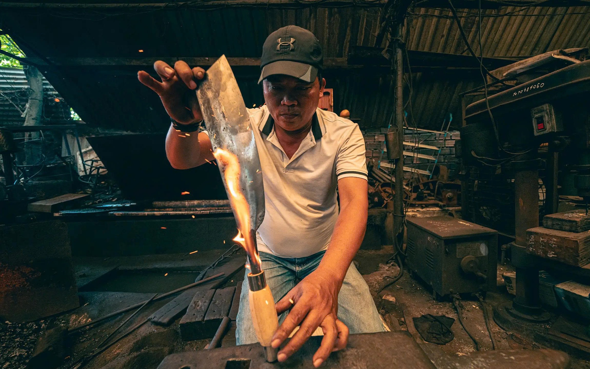Gần một thế kỷ giữ lửa lò rèn