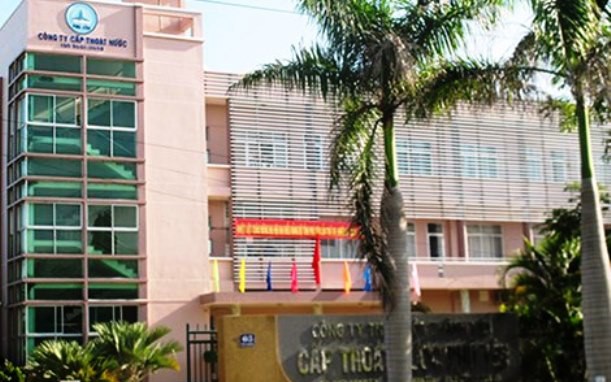 Nhà máy nuớc ngập sâu trong lũ, ngưng cung cấp nước sinh hoạt toàn bộ địa bàn tỉnh Phú Yên (cũ)