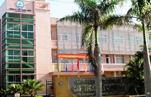 Ngập lũ tại Ph&uacute; Y&ecirc;n: Ngưng cung cấp nước sinh hoạt cho 70 . 000 Hộ d&acirc;n - Ảnh 1.