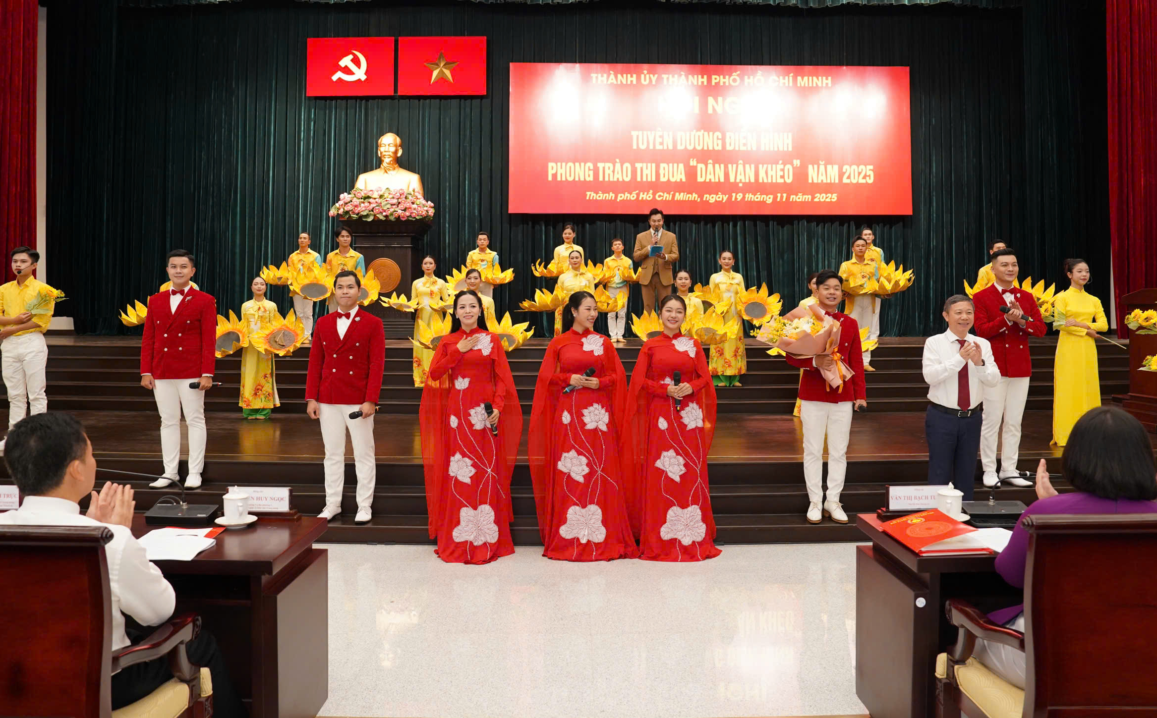 TPHCM đẹp hơn từ những mô hình "Dân vận khéo" - Ảnh 1.