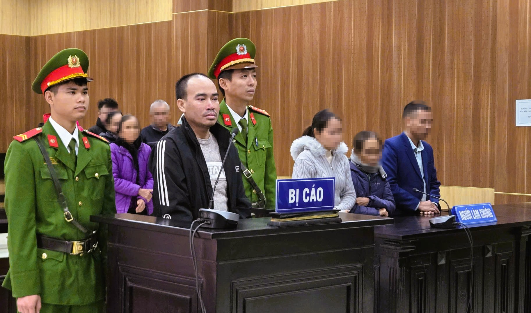 Tới nhà bố vợ đón con không được, đâm em vợ trọng thương - Ảnh 2.