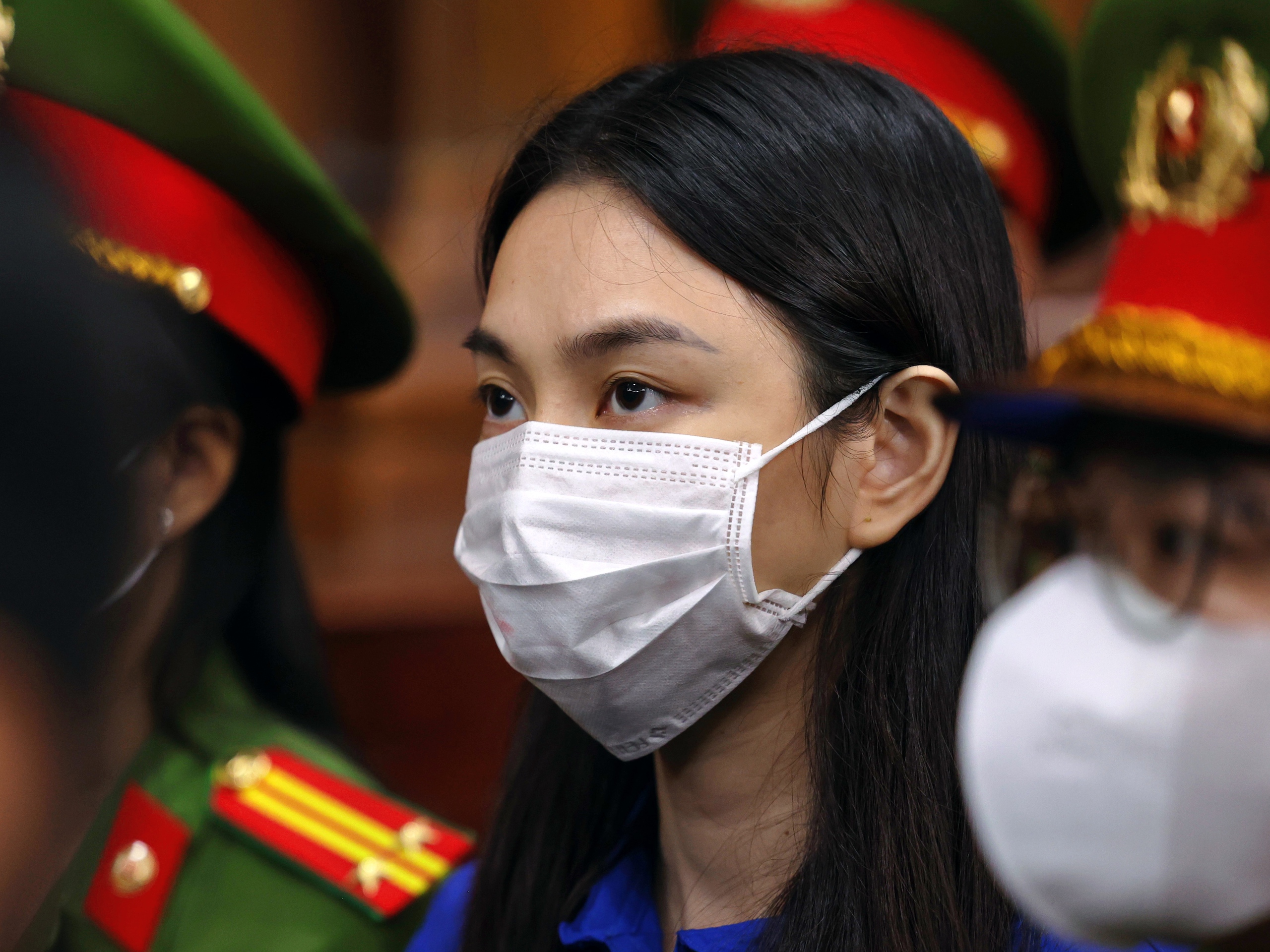 Nguyễn Thúc Thùy Tiên đồng ý bào chữa tại tòa án TP HCM - Ảnh 1.