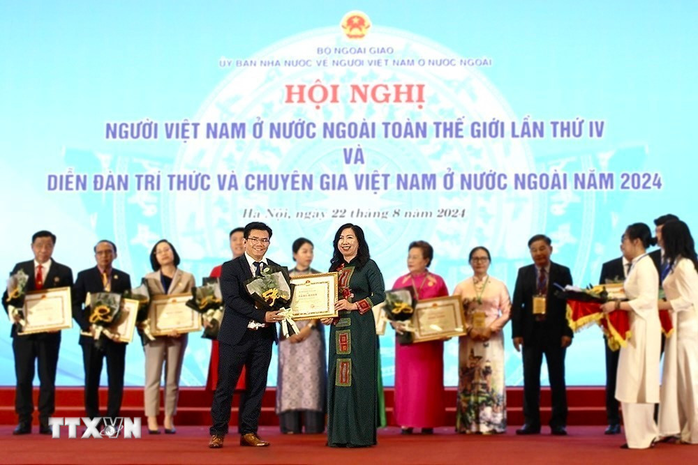 Kiều b&agrave;o tại Đức v&agrave; vai tr&ograve; trong ph&aacute;t triển đất nước v&agrave; hội nhập quốc tế - Ảnh 1.