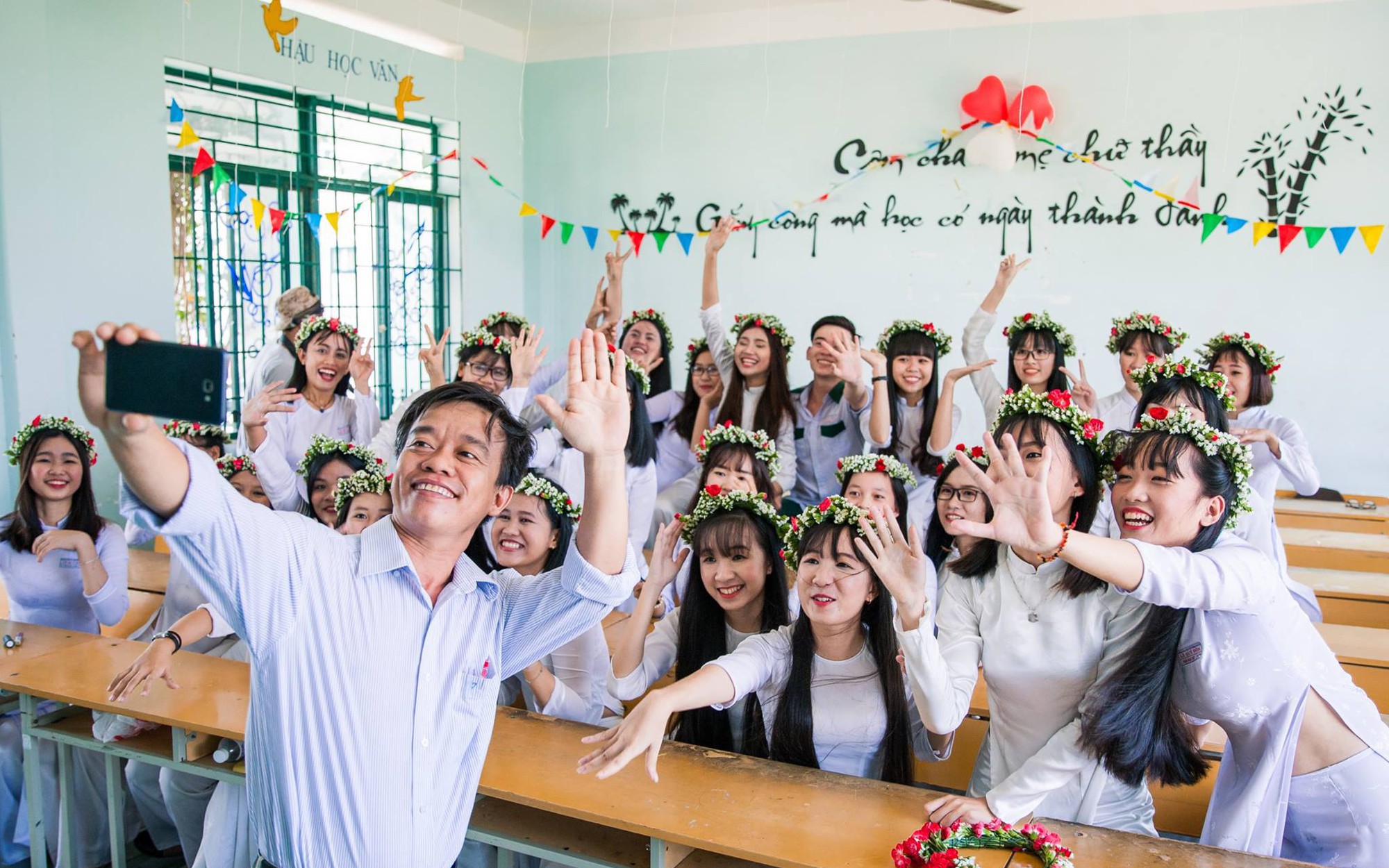 Người thầy mới, cách dạy mới