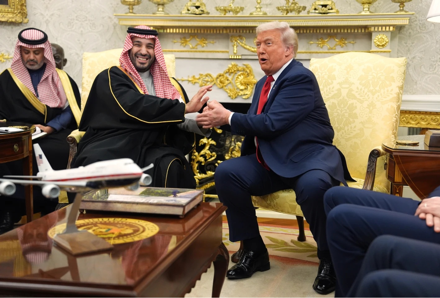 Tổng thống Mỹ v&agrave; Th&aacute;i tử Ả Rập Saudi đ&atilde; n&oacute;i g&igrave; ở Nh&agrave; Trắng? - Ảnh 1.